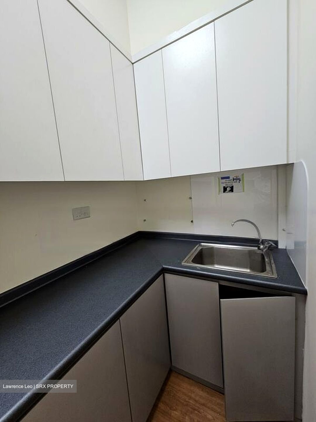 Alexandra Point (D5), Office #457557221